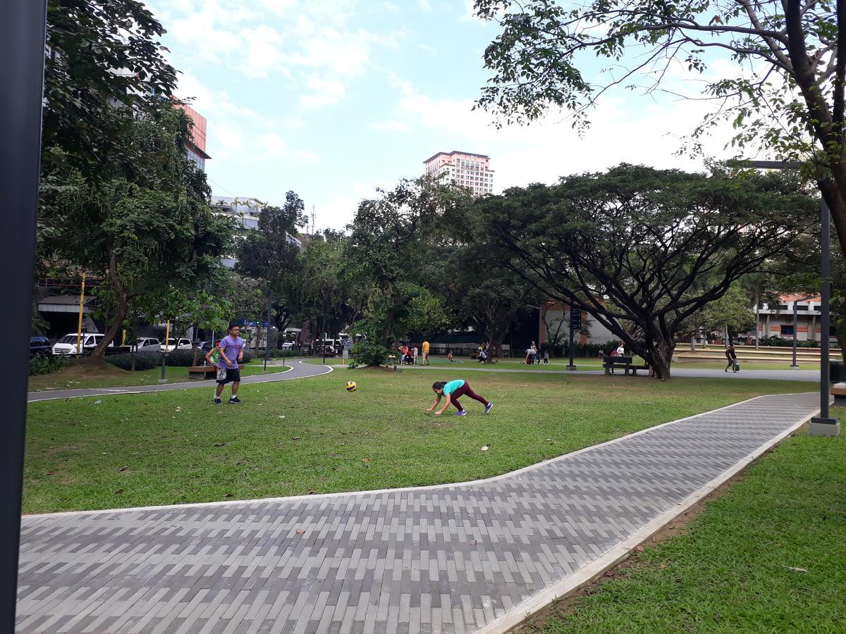 Kl Executive Greenbelt Manila Bagian luar foto